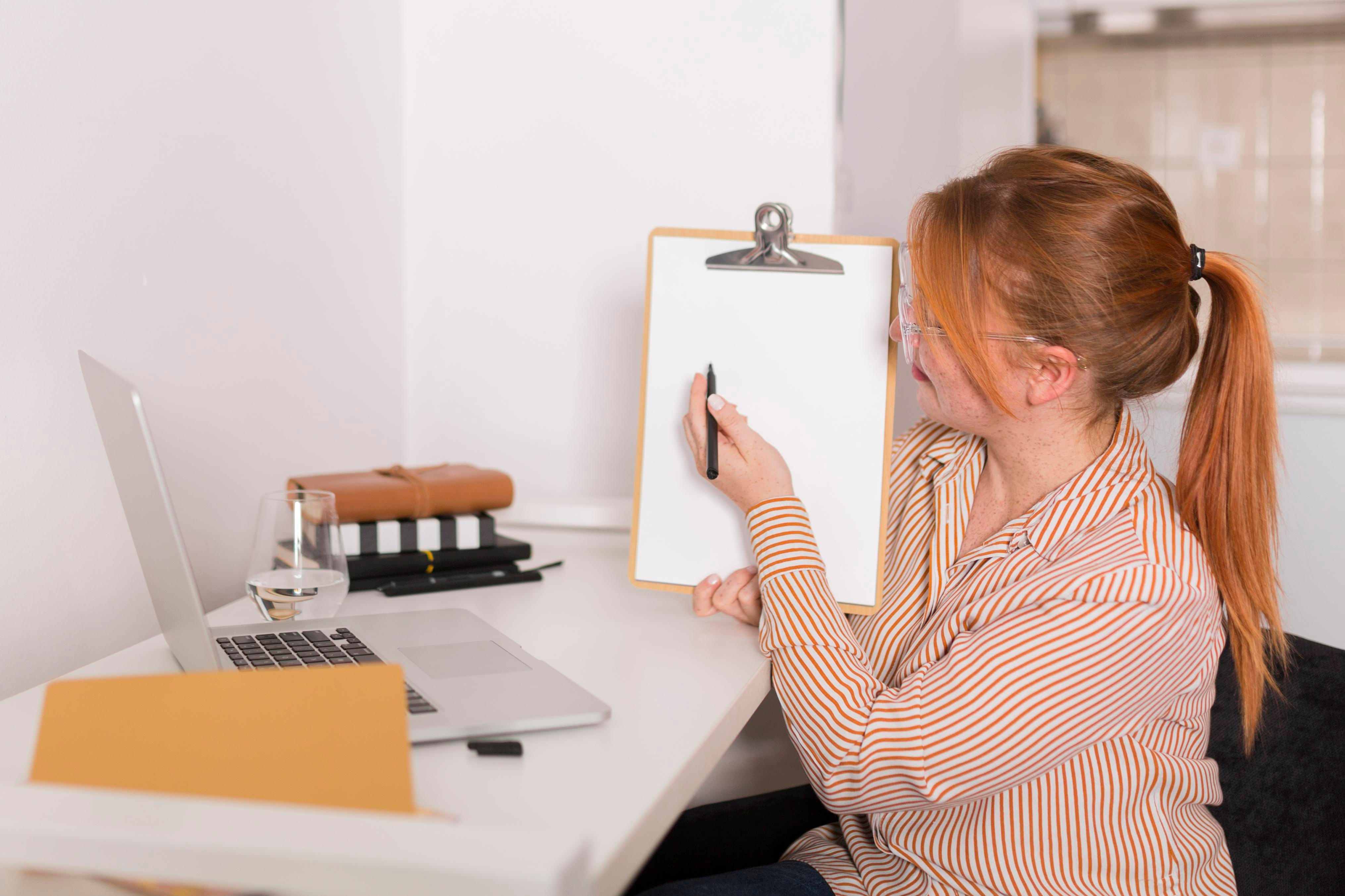 Чек-лист: Как определить и устранить отвлекающие факторы на рабочем месте